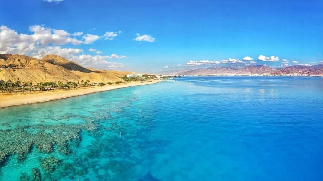 Blue Lagoon With Pool エイラート エクステリア 写真